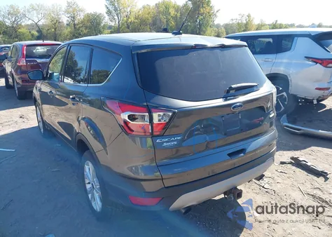 2017 Ford Escape Se z USA, uszkodzony, nr VIN 1FMCU9G93HUB37816